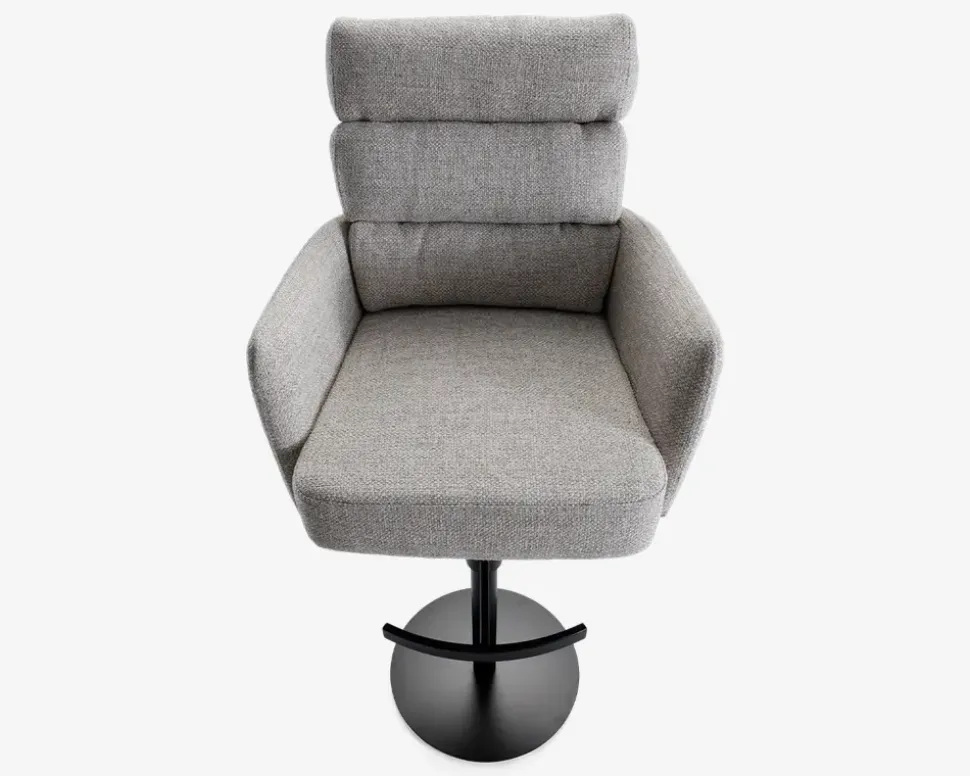 Barstol med armlæn i beige