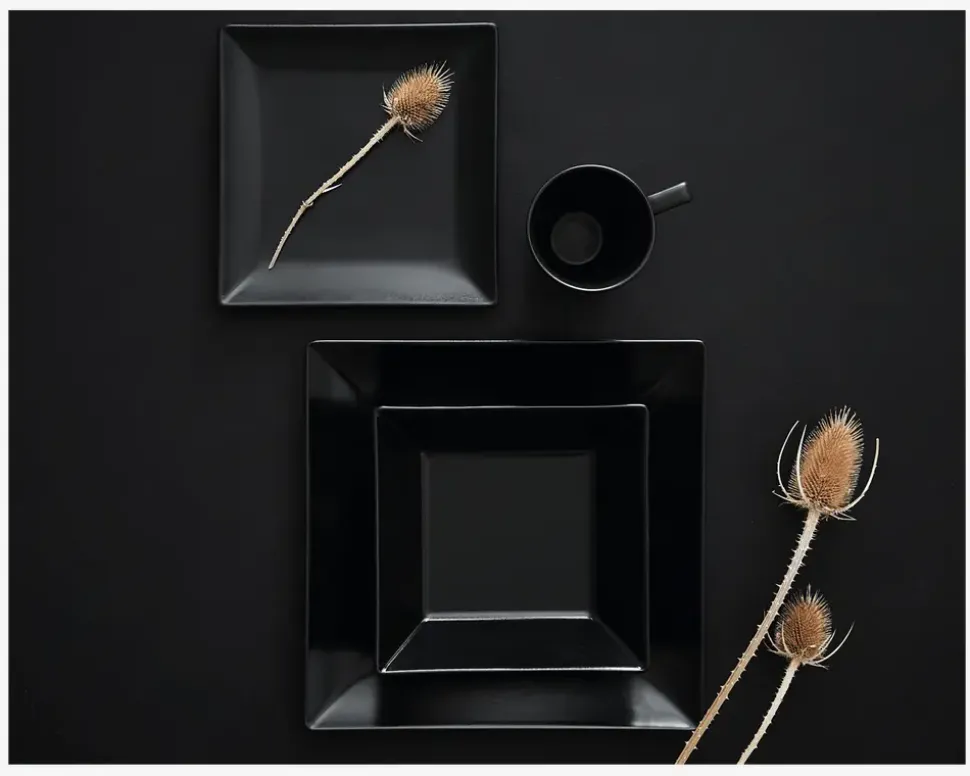 Quadro Stoneware 21 cm Sort