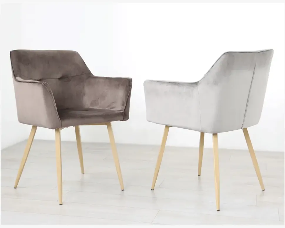 Spisebordsstol med armlæn i beige